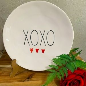 Rae Dunn Dinner Plate